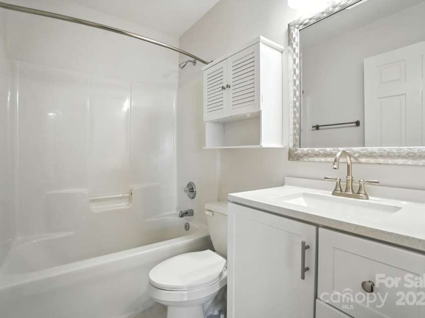 5911 Moose Lane, Charlotte, NC 28269.  MLS# CAR4289850, YatesRealty ID 32640. 