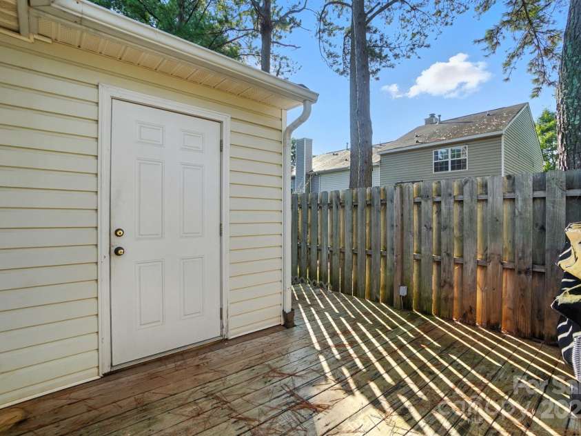 5911 Moose Lane, Charlotte, NC 28269.  MLS# CAR4289850, YatesRealty ID 32640. 