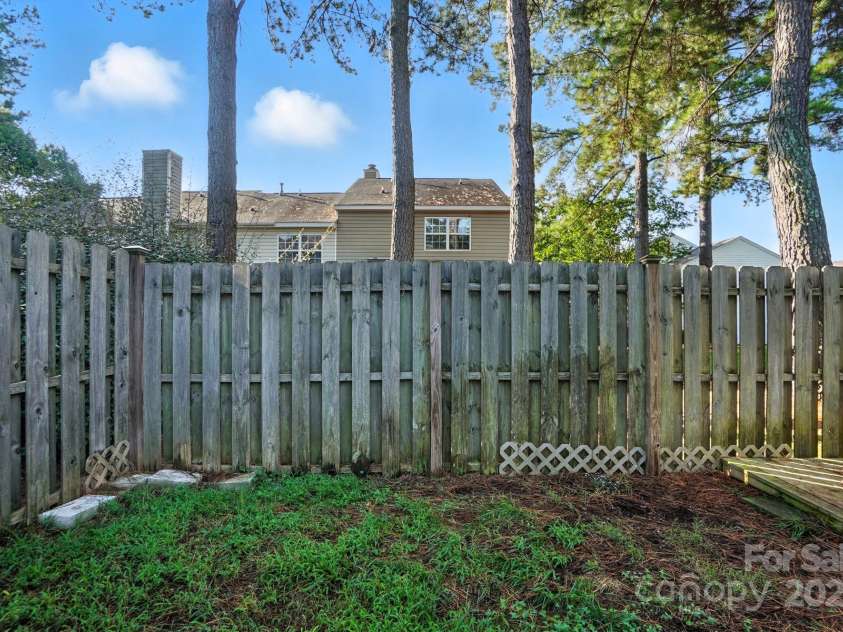 5911 Moose Lane, Charlotte, NC 28269.  MLS# CAR4289850, YatesRealty ID 32640. 
