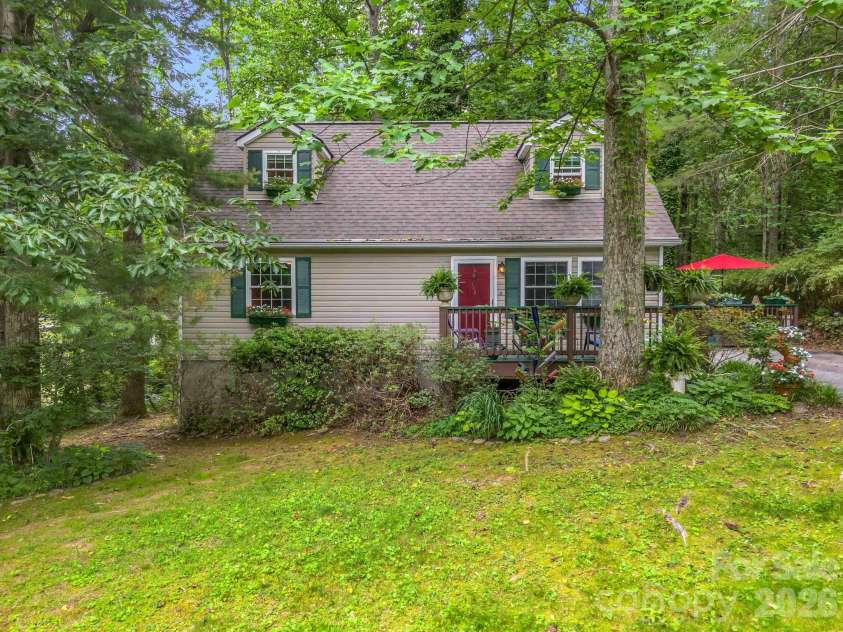 115 Cinnamon Way, Flat Rock, NC 28731.  MLS# CAR4391991, YatesRealty ID 32641. 