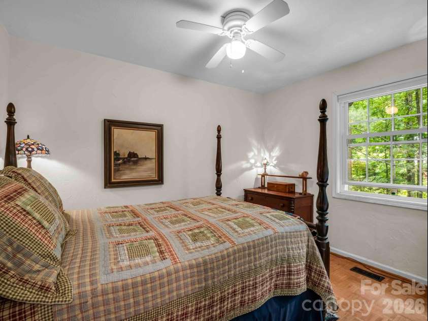 115 Cinnamon Way, Flat Rock, NC 28731.  MLS# CAR4391991, YatesRealty ID 32641. 