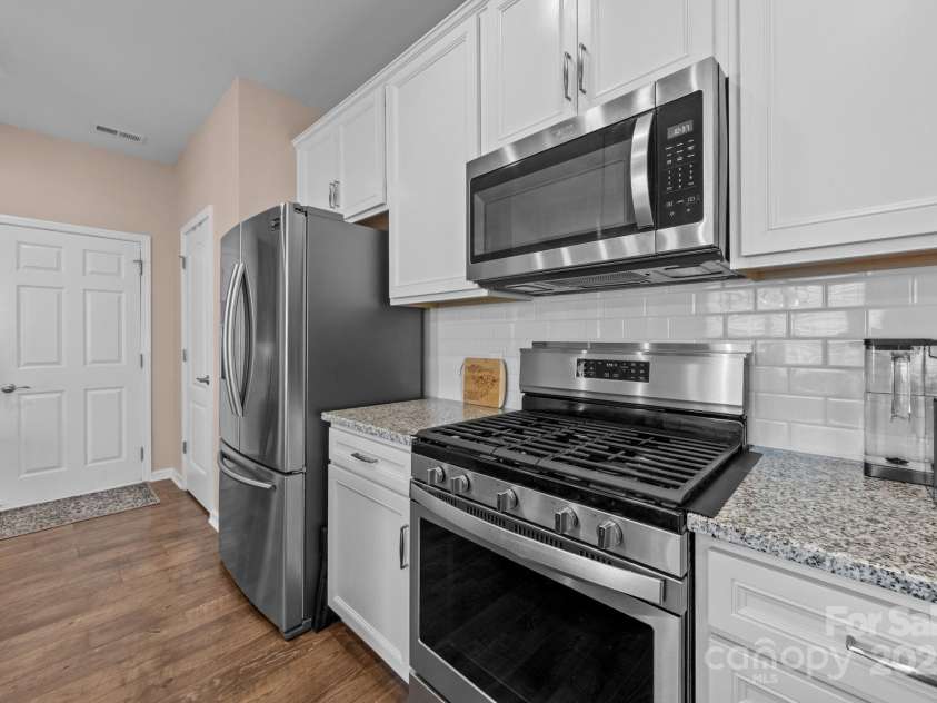 3088 Hartson Pointe Drive, Fort Mill, SC 29707.  MLS# CAR4290654, YatesRealty ID 32641. 
