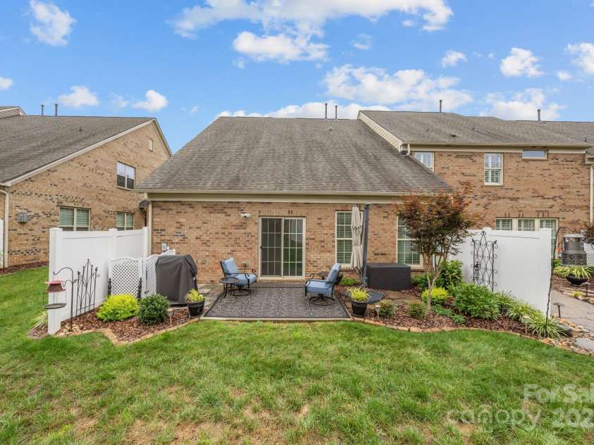 3088 Hartson Pointe Drive, Fort Mill, SC 29707.  MLS# CAR4290654, YatesRealty ID 32641. 