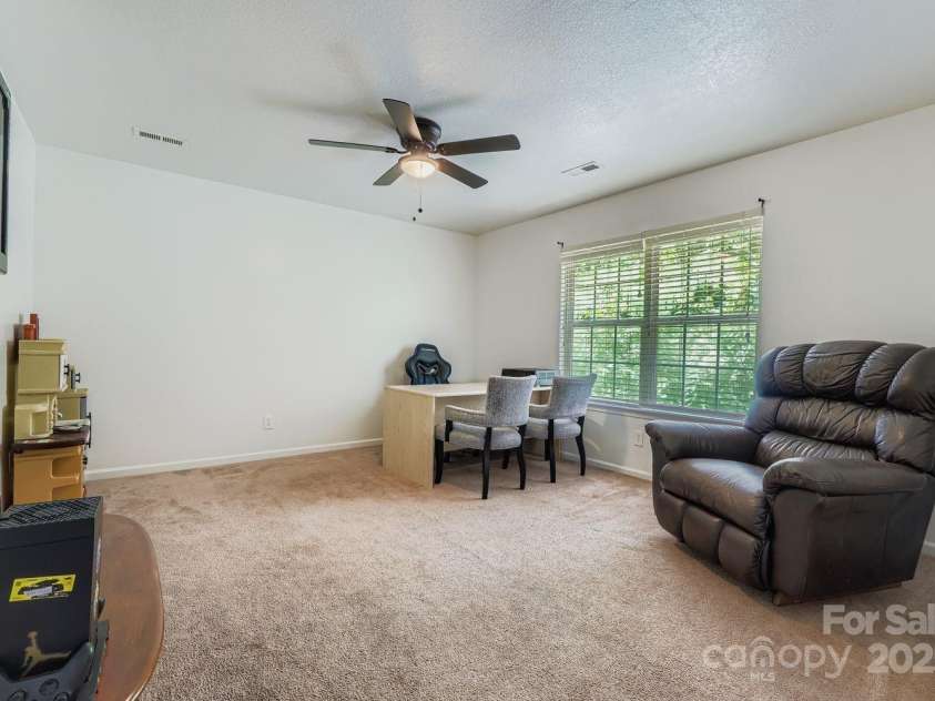 10605 Turkey Point Drive, Charlotte, NC 28214.  MLS# CAR4291887, YatesRealty ID 32642. Bonus Room Upper Level