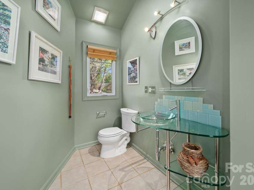 43 Martindale Road, Asheville, NC 28804.  MLS# CAR4393103, YatesRealty ID 32644. 