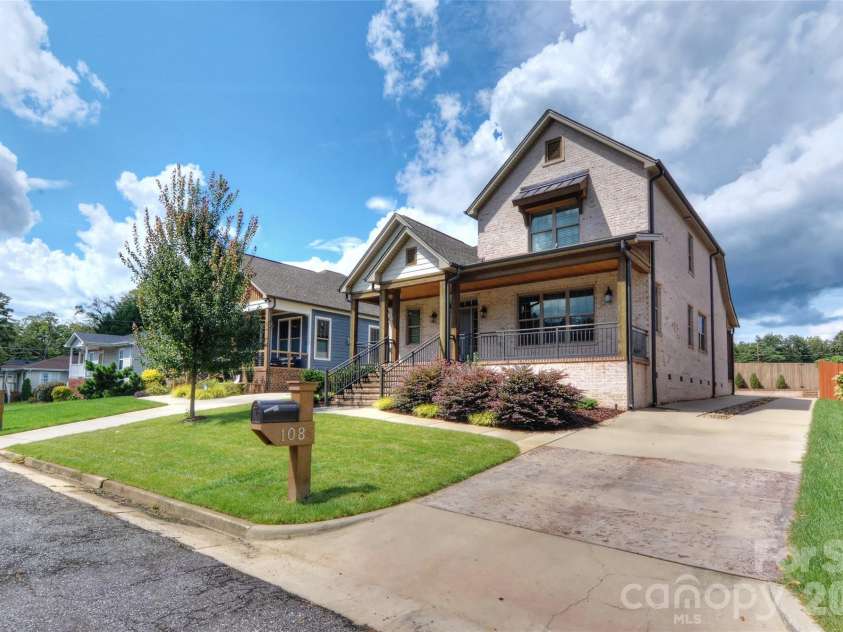 108 Bryant Street, Belmont, NC 28012.  MLS# CAR4388726, YatesRealty ID 32645. 