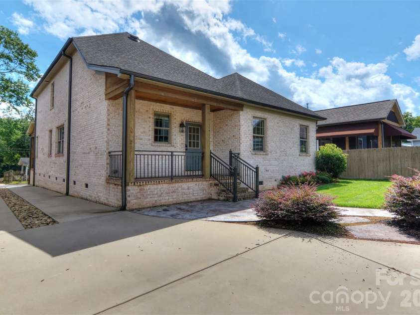 108 Bryant Street, Belmont, NC 28012.  MLS# CAR4388726, YatesRealty ID 32645. 