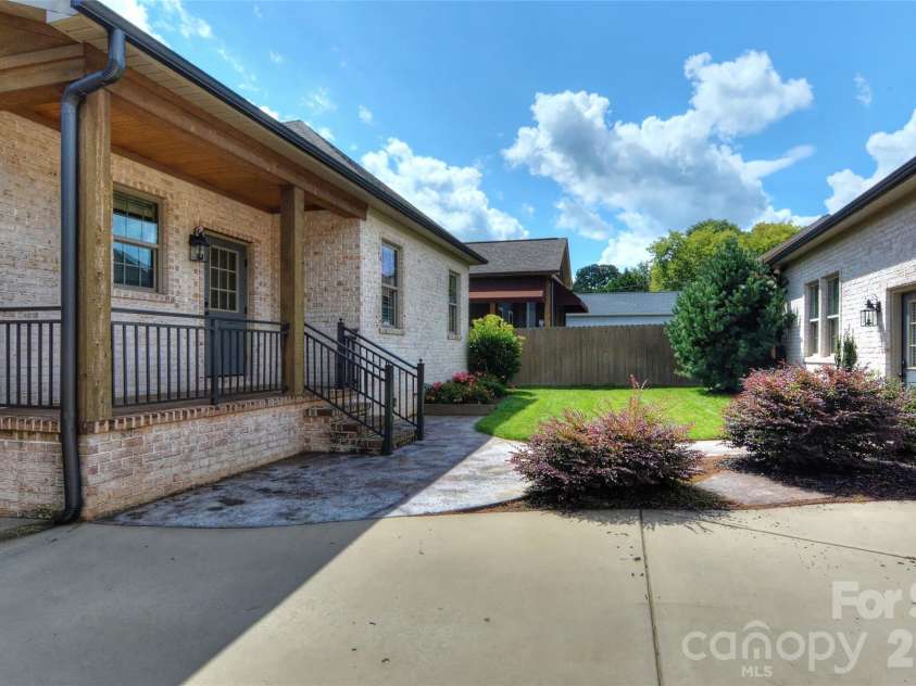 108 Bryant Street, Belmont, NC 28012.  MLS# CAR4388726, YatesRealty ID 32645. 