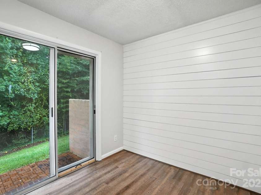 1101 Surry Lane, Gastonia, NC 28054.  MLS# CAR4291971, YatesRealty ID 32646. 