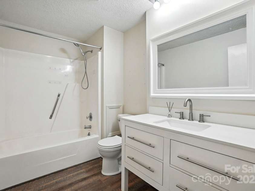 1101 Surry Lane, Gastonia, NC 28054.  MLS# CAR4291971, YatesRealty ID 32646. 