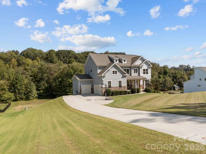 141 Rain Shadow Drive, Mooresville, NC 28115.  MLS# CAR4389349, YatesRealty ID 32646. 