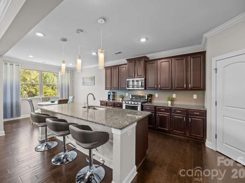 141 Rain Shadow Drive, Mooresville, NC 28115.  MLS# CAR4389349, YatesRealty ID 32646. 
