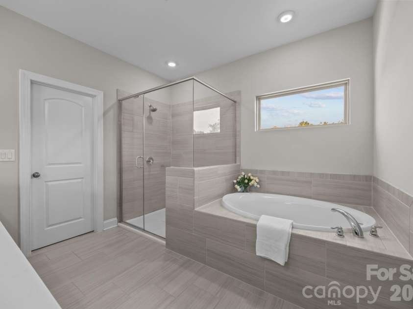 141 Rain Shadow Drive, Mooresville, NC 28115.  MLS# CAR4389349, YatesRealty ID 32646. 