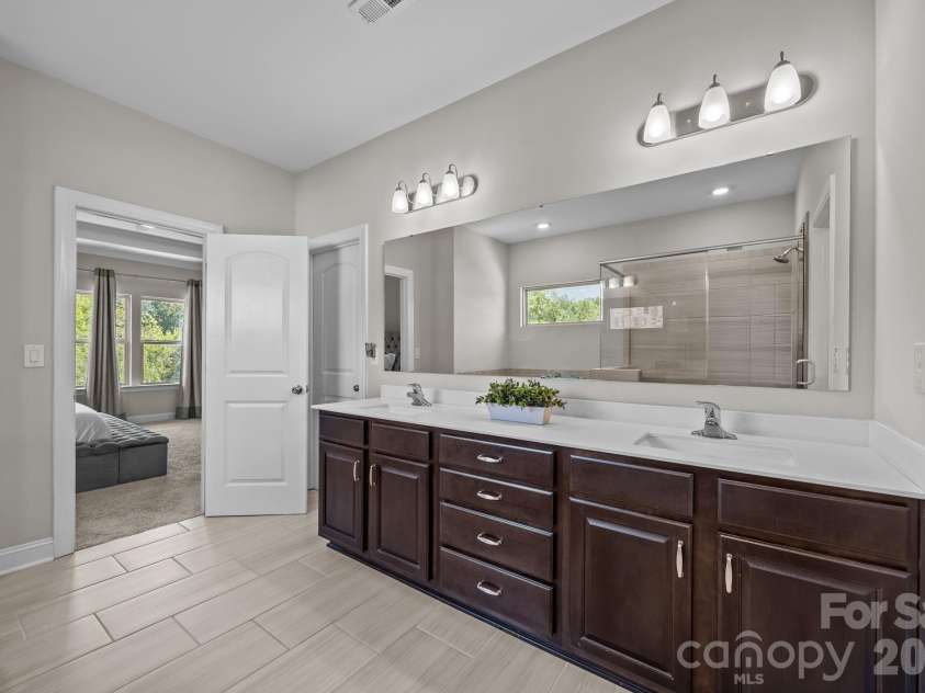 141 Rain Shadow Drive, Mooresville, NC 28115.  MLS# CAR4389349, YatesRealty ID 32646. 