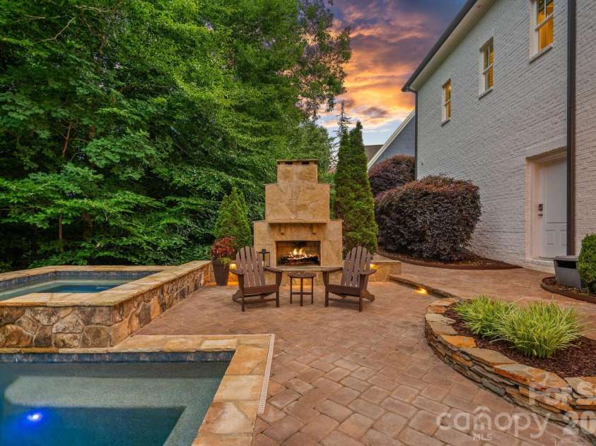 16830 Reinsch Drive, Davidson, NC 28036.  MLS# CAR4390948, YatesRealty ID 32647. 