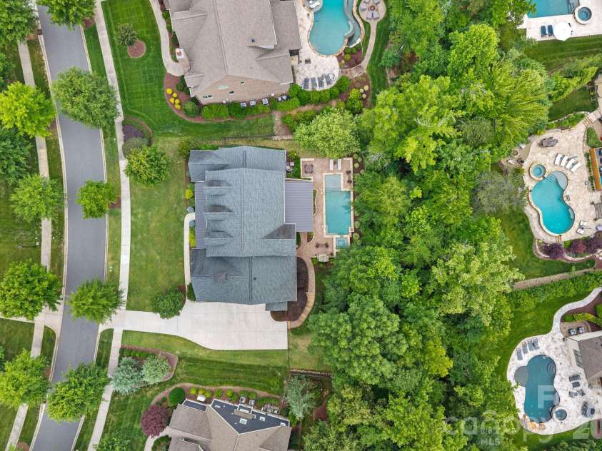 16830 Reinsch Drive, Davidson, NC 28036.  MLS# CAR4390948, YatesRealty ID 32647. 