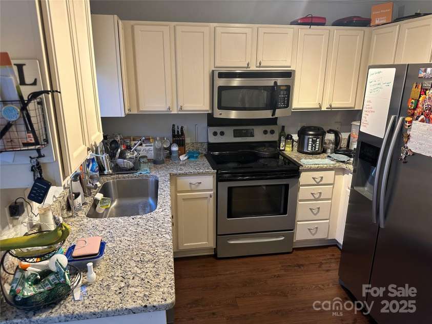 10202 Orchard Grass Court, Charlotte, NC 28278.  MLS# CAR4246172, YatesRealty ID 3265. 