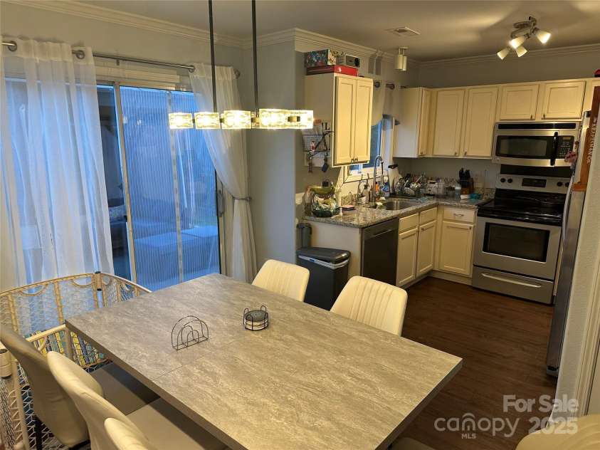 10202 Orchard Grass Court, Charlotte, NC 28278.  MLS# CAR4246172, YatesRealty ID 3265. 