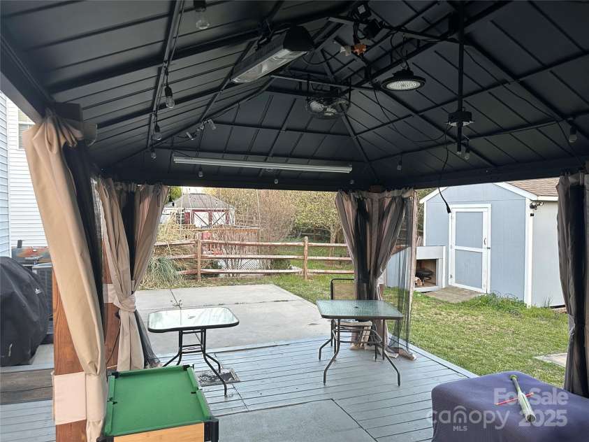 10202 Orchard Grass Court, Charlotte, NC 28278.  MLS# CAR4246172, YatesRealty ID 3265. 