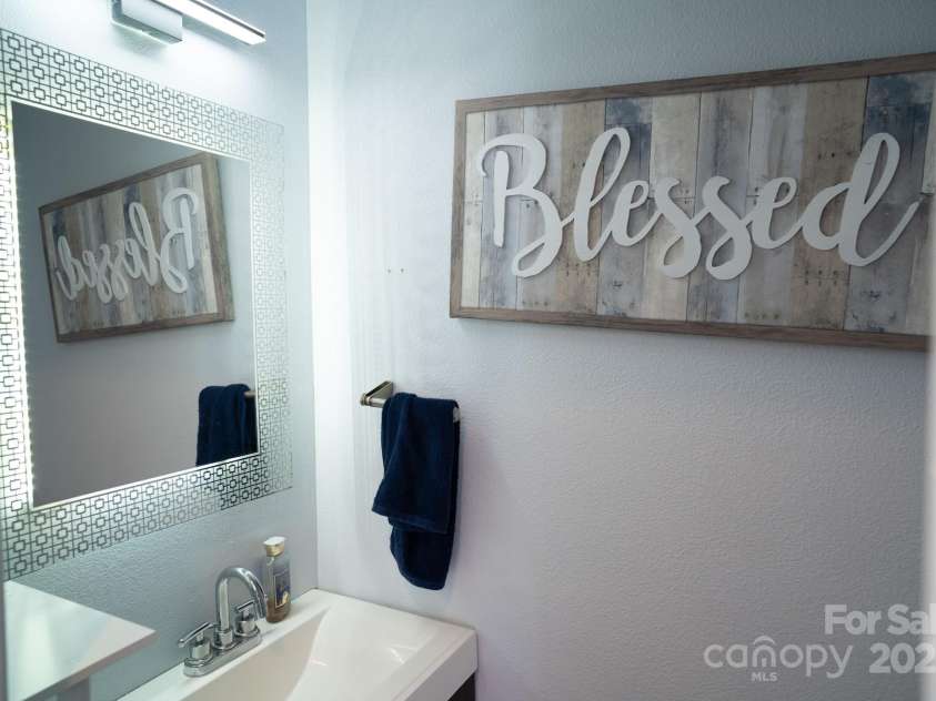 10202 Orchard Grass Court, Charlotte, NC 28278.  MLS# CAR4246172, YatesRealty ID 3265. 