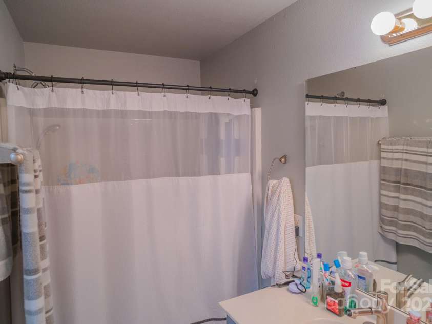 10202 Orchard Grass Court, Charlotte, NC 28278.  MLS# CAR4246172, YatesRealty ID 3265. 