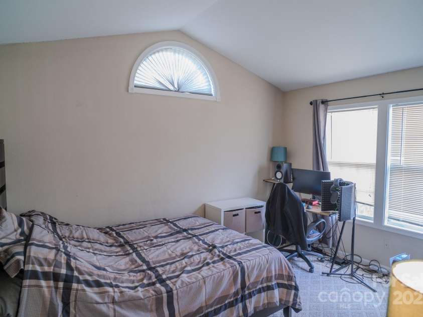 10202 Orchard Grass Court, Charlotte, NC 28278.  MLS# CAR4246172, YatesRealty ID 3265. 