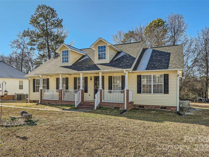 1852 Bon Rea Drive, Rock Hill, SC 29730.  MLS# CAR4237725, YatesRealty ID 3265. Exterior Front 2