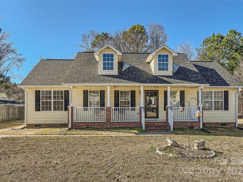 1852 Bon Rea Drive, Rock Hill, SC 29730.  MLS# CAR4237725, YatesRealty ID 3265. Exterior Front