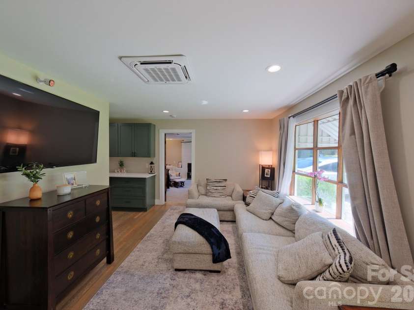 445 Old Haw Creek Road, Asheville, NC 28805.  MLS# CAR4394105, YatesRealty ID 32650. 