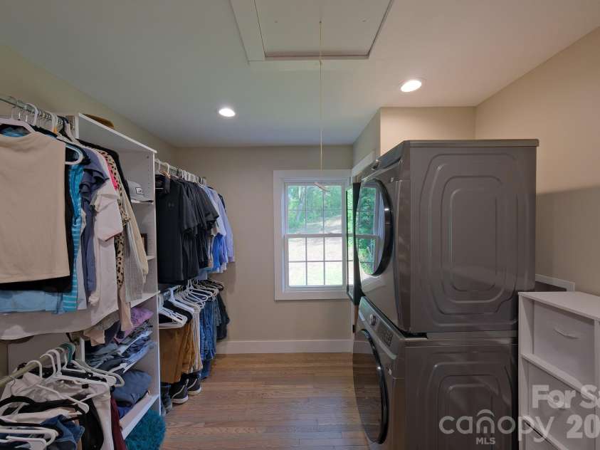 445 Old Haw Creek Road, Asheville, NC 28805.  MLS# CAR4394105, YatesRealty ID 32650. 