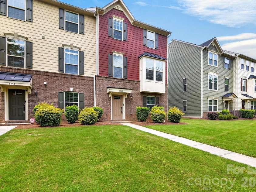 3742 Speer Boulevard, Charlotte, NC 28217.  MLS# CAR4395023, YatesRealty ID 32651. 