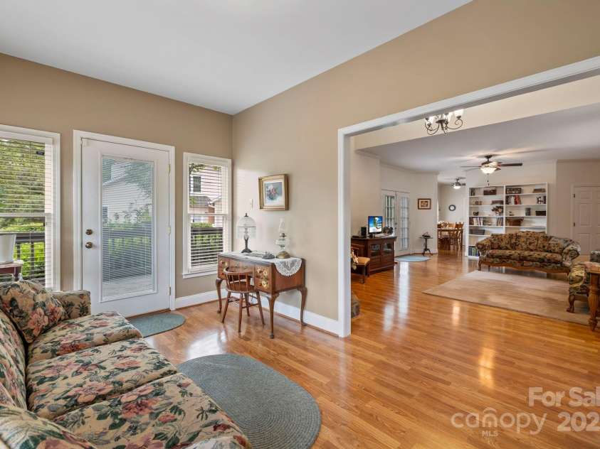 7 15th Vantage Street, Campobello, SC 29322.  MLS# CAR4293009, YatesRealty ID 32652. 