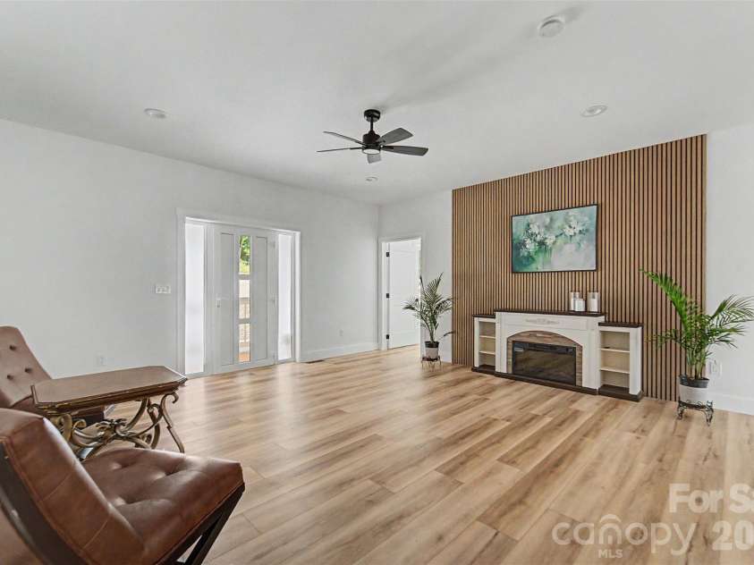 88 Foxwood Drive, Franklin, NC 28734.  MLS# CAR4396424, YatesRealty ID 32652. 