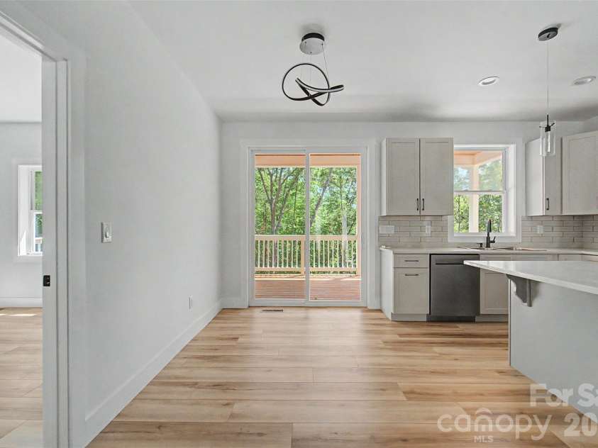 88 Foxwood Drive, Franklin, NC 28734.  MLS# CAR4396424, YatesRealty ID 32652. 