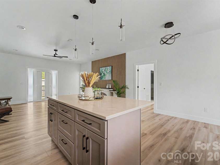 88 Foxwood Drive, Franklin, NC 28734.  MLS# CAR4396424, YatesRealty ID 32652. 