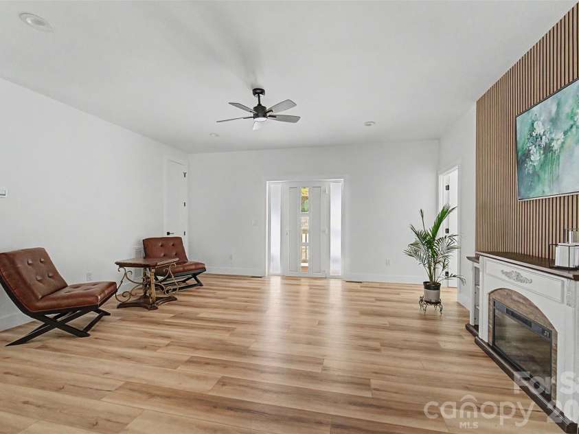 88 Foxwood Drive, Franklin, NC 28734.  MLS# CAR4396424, YatesRealty ID 32652. 