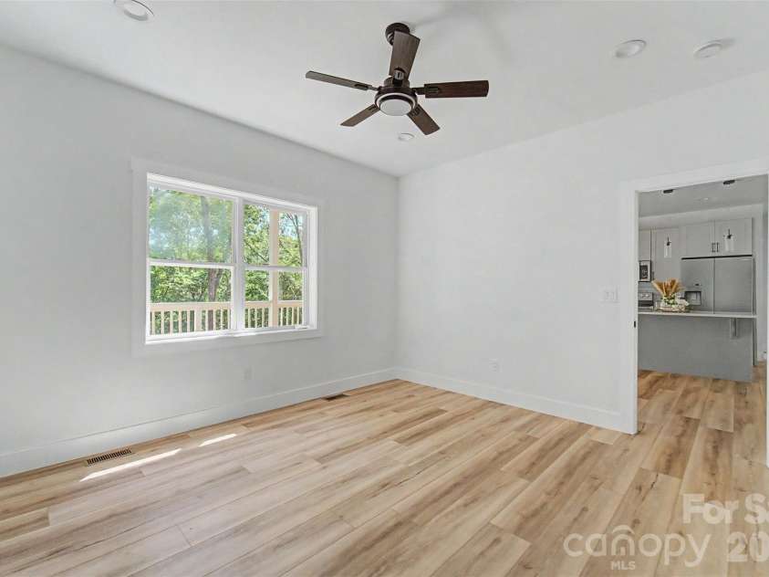 88 Foxwood Drive, Franklin, NC 28734.  MLS# CAR4396424, YatesRealty ID 32652. 