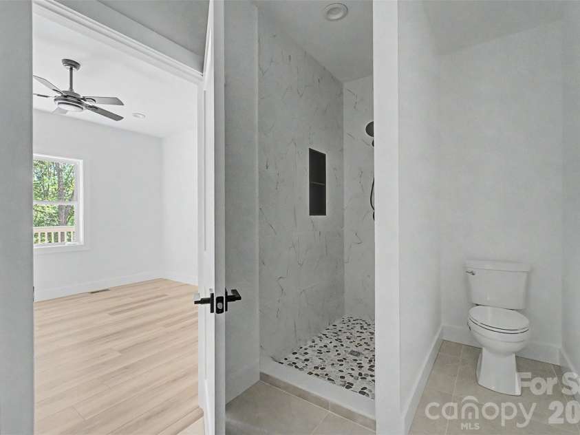88 Foxwood Drive, Franklin, NC 28734.  MLS# CAR4396424, YatesRealty ID 32652. 