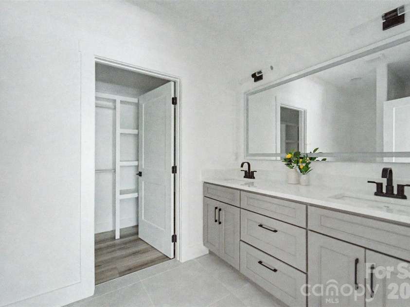 88 Foxwood Drive, Franklin, NC 28734.  MLS# CAR4396424, YatesRealty ID 32652. 