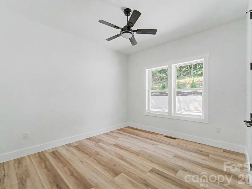 88 Foxwood Drive, Franklin, NC 28734.  MLS# CAR4396424, YatesRealty ID 32652. 