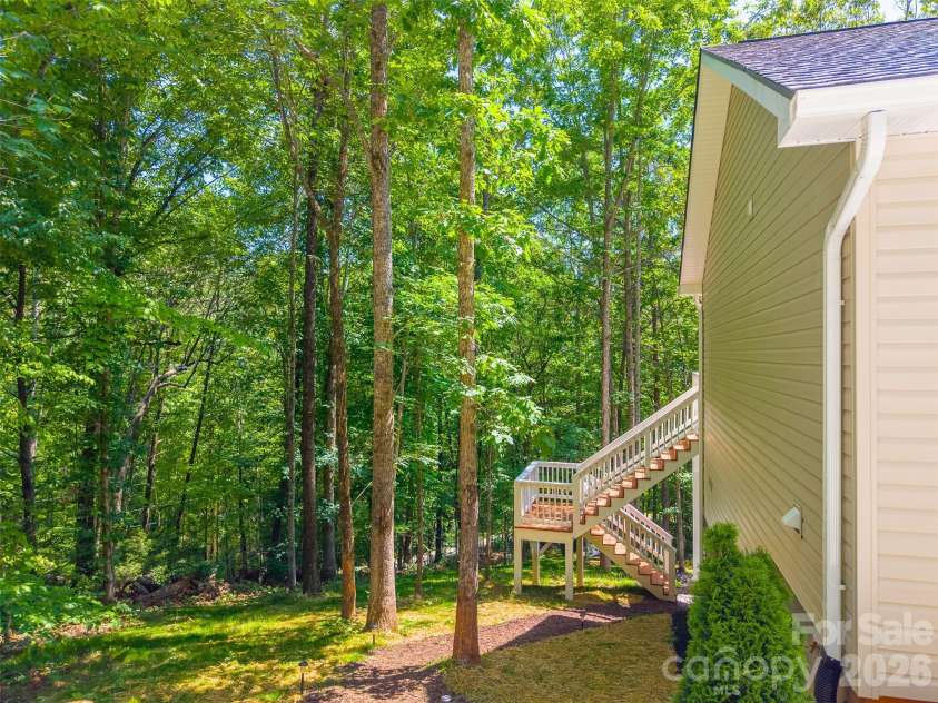 88 Foxwood Drive, Franklin, NC 28734.  MLS# CAR4396424, YatesRealty ID 32652. 