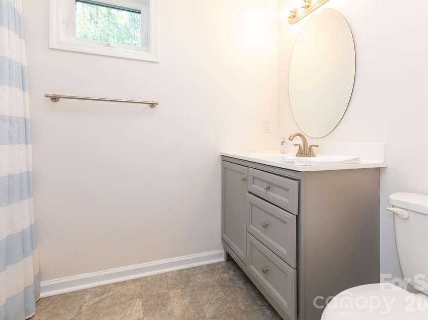 12 Lila Lane, Clyde, NC 28721.  MLS# CAR4377742, YatesRealty ID 32653. Main Level Bathroom