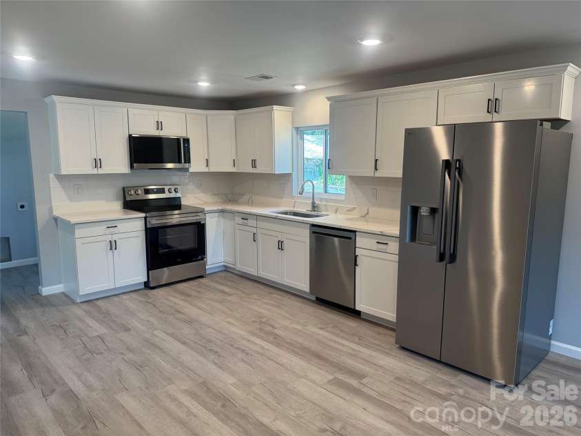 3812 Cliffside Road, Mooresboro, NC 28114.  MLS# CAR4393620, YatesRealty ID 32655. Kitchen