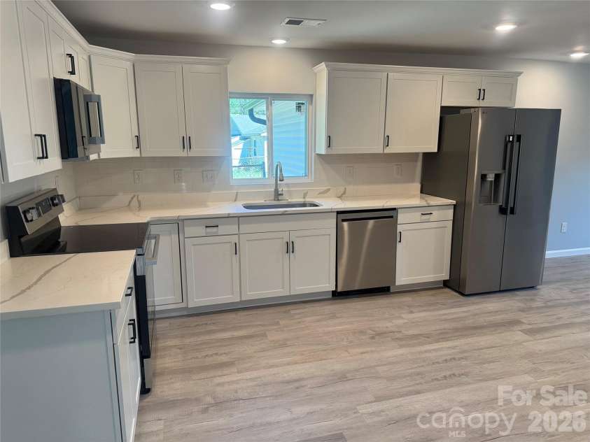 3812 Cliffside Road, Mooresboro, NC 28114.  MLS# CAR4393620, YatesRealty ID 32655. Kitchen