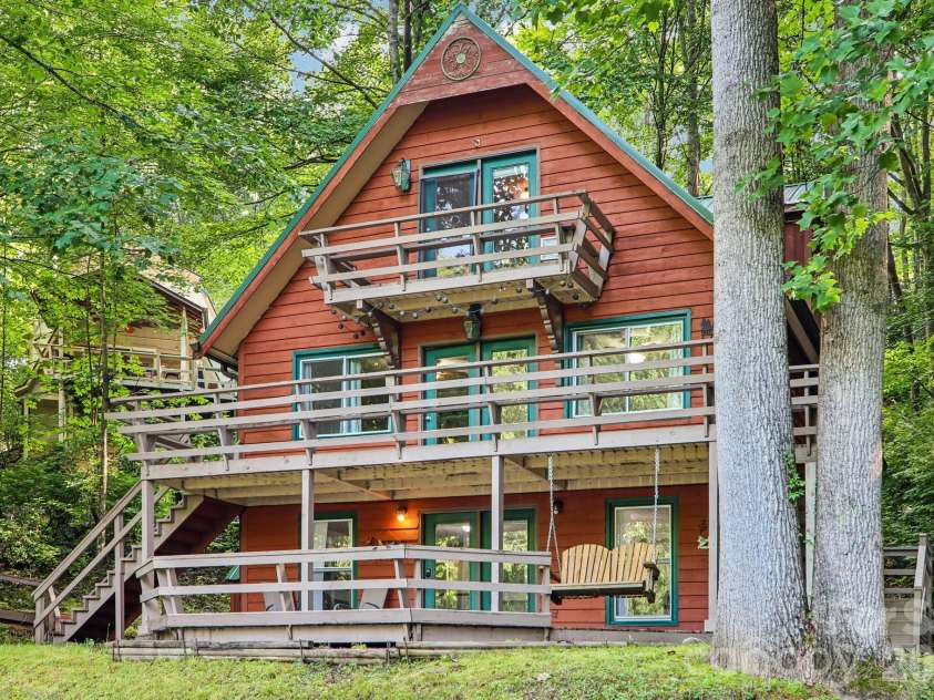 330 Riddle Cove Road, Maggie Valley, NC 28751.  MLS# CAR4395479, YatesRealty ID 32657. 