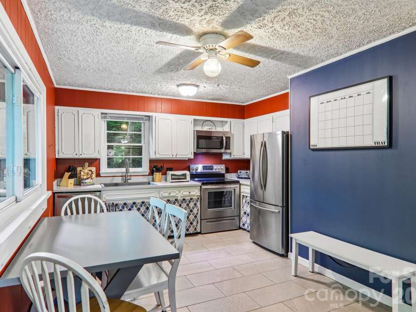 330 Riddle Cove Road, Maggie Valley, NC 28751.  MLS# CAR4395479, YatesRealty ID 32657. 