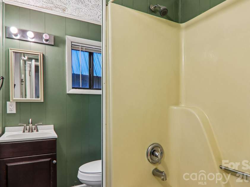 330 Riddle Cove Road, Maggie Valley, NC 28751.  MLS# CAR4395479, YatesRealty ID 32657. 