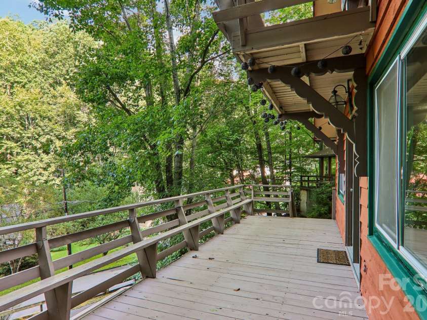 330 Riddle Cove Road, Maggie Valley, NC 28751.  MLS# CAR4395479, YatesRealty ID 32657. 