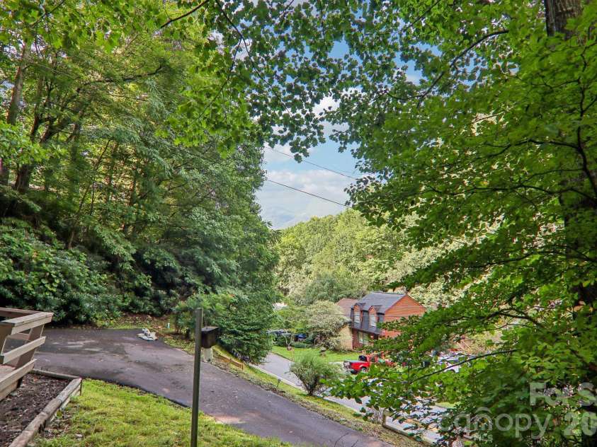 330 Riddle Cove Road, Maggie Valley, NC 28751.  MLS# CAR4395479, YatesRealty ID 32657. 