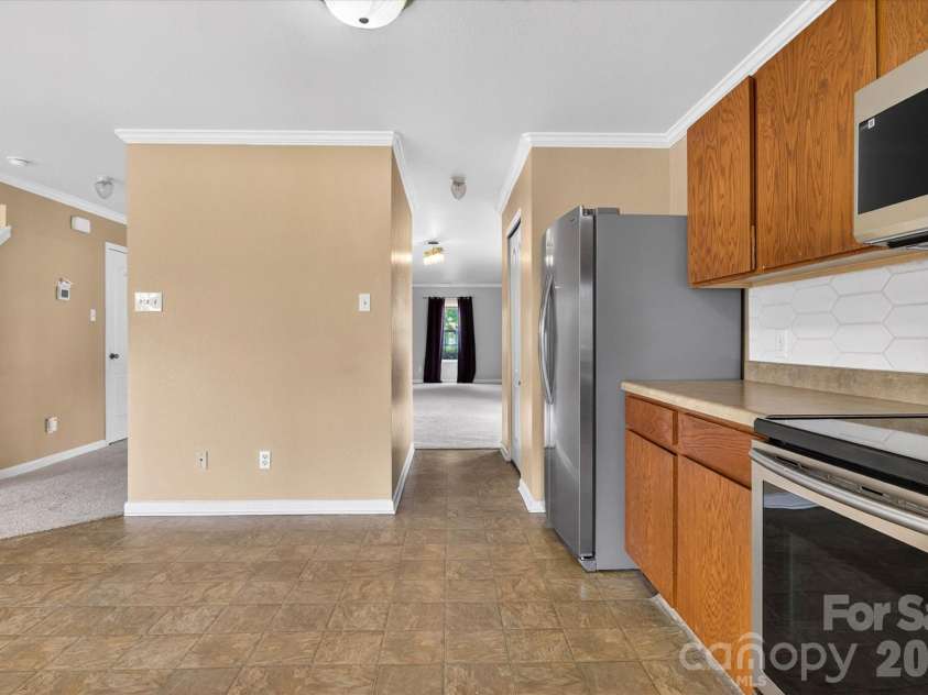 1533 Bray Drive, Charlotte, NC 28214.  MLS# CAR4383253, YatesRealty ID 32658. 